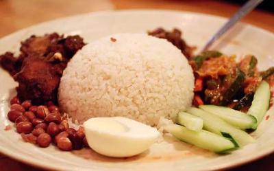 Singapore Classic Breakfast-Nasi Lemak