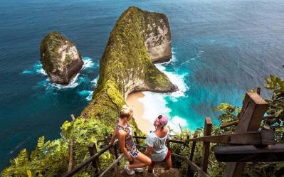 Island Hopping in Bali：Sunsets & Snorkeling