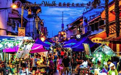 Jonker Street Night Market (only open on weekend)