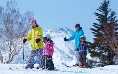 Niseko Full Set Ski Equipment + Ski Wear Rental + Lift Ticket 1day rental+1day Lift ticket