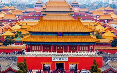 China Upstream Yangtze Wonders with family