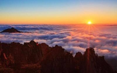 Experience the sunrise, sunset, surreal rock formations, and sea of clouds.