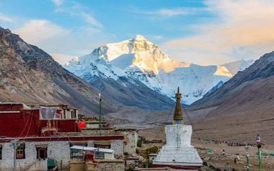 Stand in front of the Mt. Everest