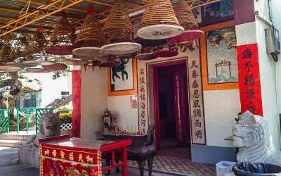 Lamma Island Traditional Temples & Villages