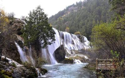 Pearl Shoal Waterfall