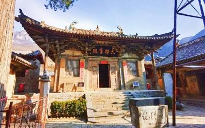 Longmen Temple