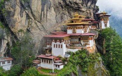 Taktshang Goemba(Tiger's Nest Monastery)(Hiking up and down)