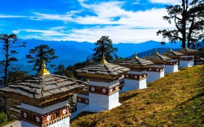Dochula Pass(Between Thimphu and Punakha)
