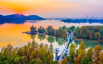 East Lake