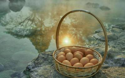Boil Eggs in Volcanic Spring