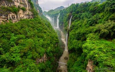 Ten Thousand Galloping Horses Waterfall Platform